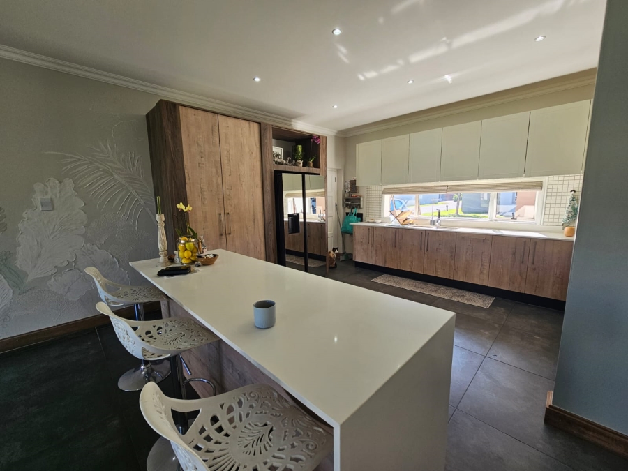 5 Bedroom Property for Sale in St Helena Free State